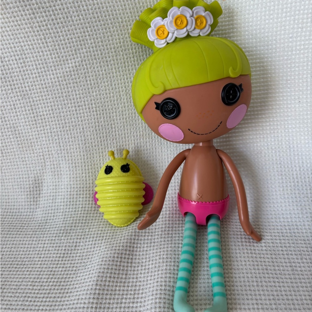 Lalaloopsy Pix E Flutters Doll 13” & butterfly pet 
Plastic nonsmoking